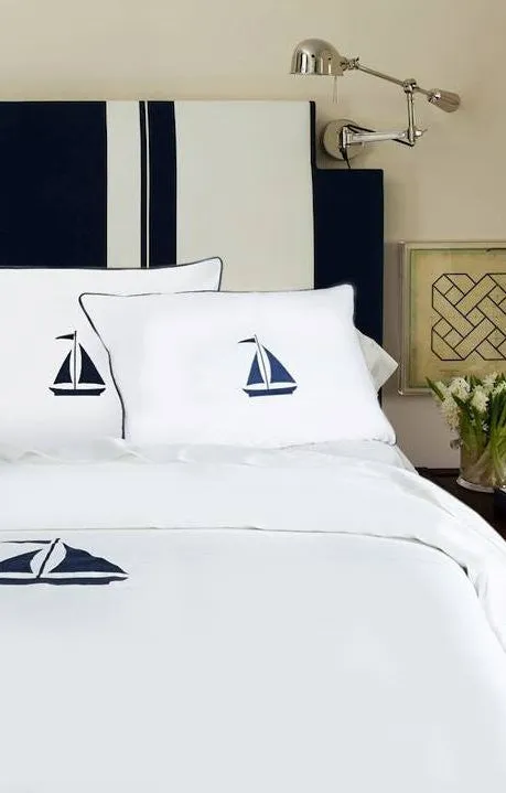 Luxe Nautique Bedding: Embroidered Sailboat Bedding