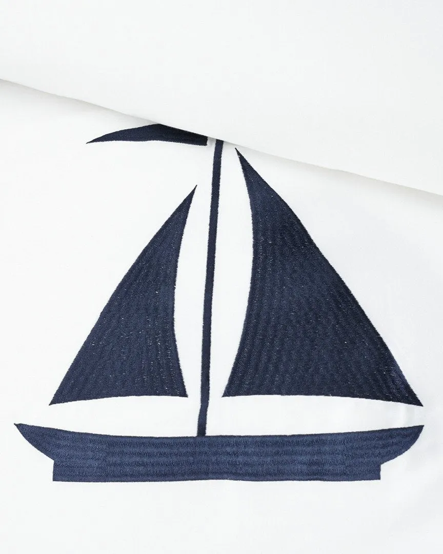 Luxe Nautique Bedding: Embroidered Sailboat Bedding